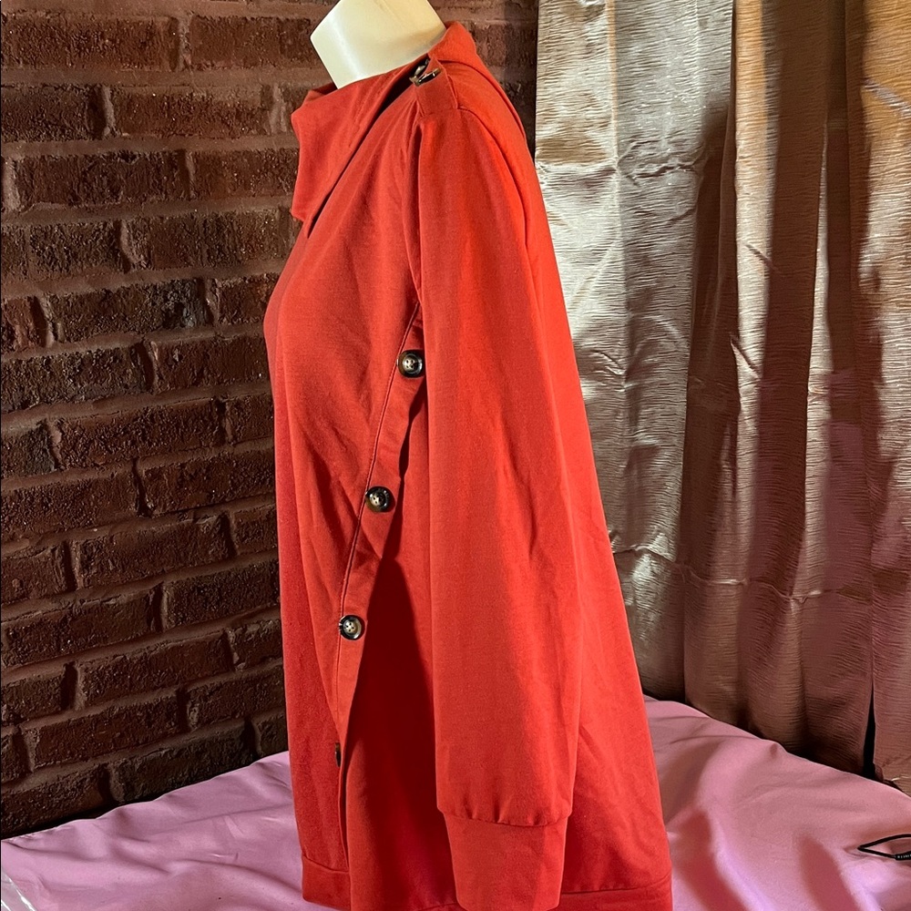 Source Unknown Red Buttoned Women's Top